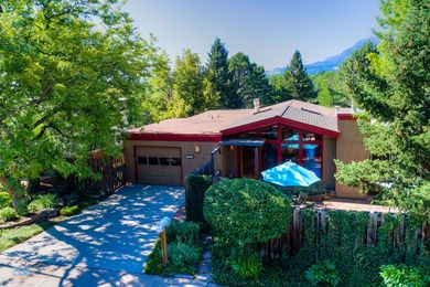 06-1430-Aerial_Front_Right_Low_3TMDE_RVT2-NR_E_HiRes1MB_Web