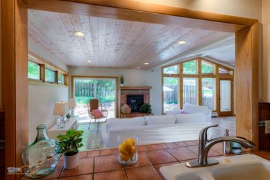 16-1430_Kitchen3_5TMDE_RVT3-NR_E_HiRes1MB_Web