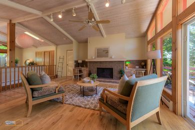 19-1430_Family_Room2_5TMDE_RVT2-NR_E_HiRes1MB_Web