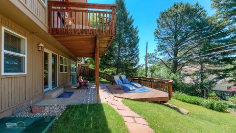 36-1430_Exterior_Backyard_and_Patio_5TMDE_RVT2-NR_E_HiRes1MB_Web