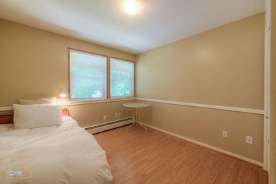 37-1430_LL_Bedroom2_5TMDE_RVT2-NR_E_HiRes1MB_Web