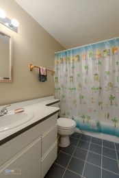 38-1430_LL_Full_Bath_5TMDE_RVT3-NR_E_HiRes1MB_Web