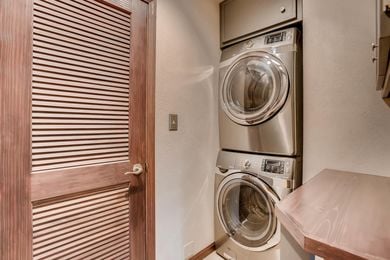 3800 Carlock Dr Boulder CO-large-023-17-Laundry Room-1500&#215;1000-72dpi