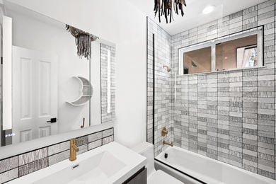 4789 Sunshine Canyon Dr 1 (32)