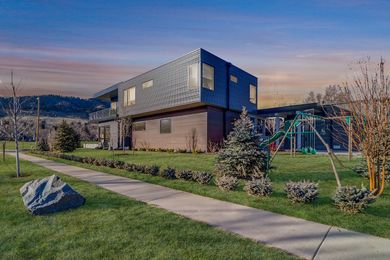 8qqyisgkxc4s5mztj4farskcg6munibbzz6pmjrs