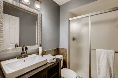 OLD_4654 White Rock Circle 1-print-016-017-Master Bathroom-3600&#215;2400-300dpi