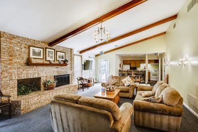 OLD_4654 White Rock Circle 1-print-022-021-Clubhouse-3600&#215;2400-300dpi