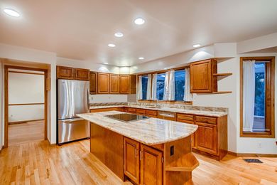 pkrrj9utq5bdqryy6uuq8vh61mobexm8vrherqzp