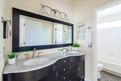 5386 Deer Creek_41 Upper level bath