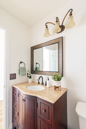 5386 Deer Creek_55 Powder Room