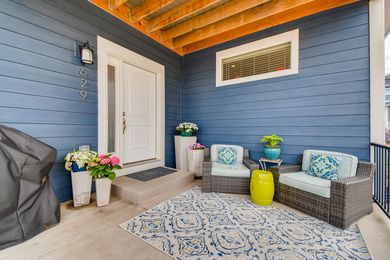 Grandview_04 Front Patio