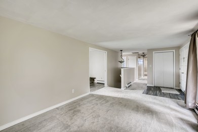 7179 Cardinal08 Living Room