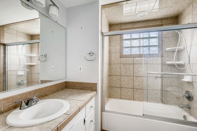 7179 Cardinal34 Bathroom