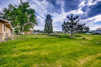 7179 Cardinal47 Back Yard