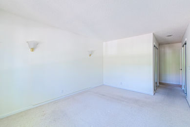 Bradley New_HBK_3011