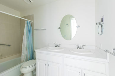 Bradley New_HBK_3017