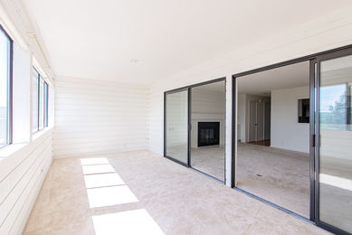 Bradley New_HBK_3115