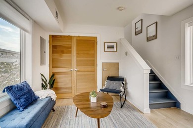 3205 Carbon Place_08 Living Room