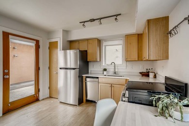 3205 Carbon Place_13 Kitchen