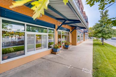 3205 Carbon Place_32 Shops