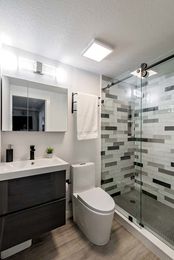 757 Poplar_51 Rafer Bath