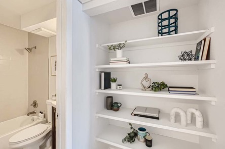 31 Hallway Shelving_KR Edit