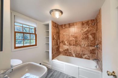 5163 Independence07_Bathroom_IMG_8353