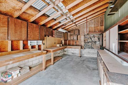 1860ElderAve-MLS-046GH_BB