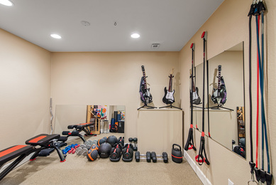 864 Mulberry_10 Gym 1