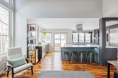 864 Mulberry_11 Family room