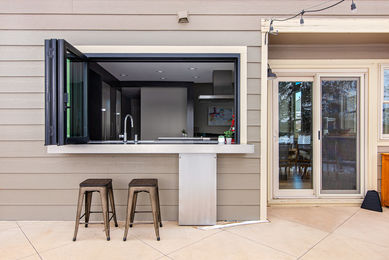 864 Mulberry_8 Window 1