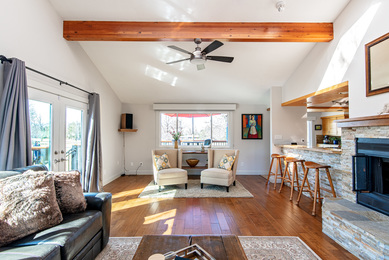 5665 Gunbarrel_HBK_1100_HI RES