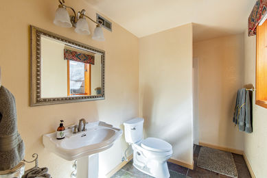 5665 Gunbarrel_HBK_1348_HI RES