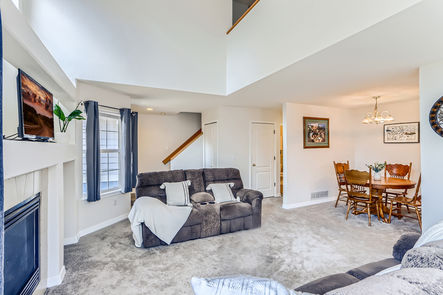 1419 Red Mountain 54_12 Living Room