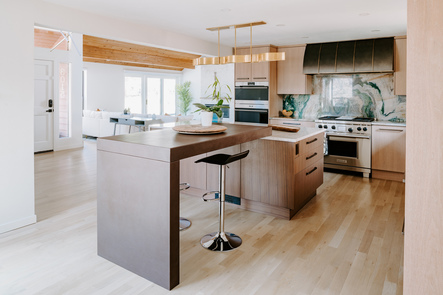 3015 Galena Way_Kitchen_LeatherIsland