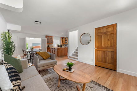 006-3705-Martin-Dr-Full