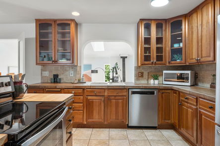 011-3705-Martin-Dr-Full