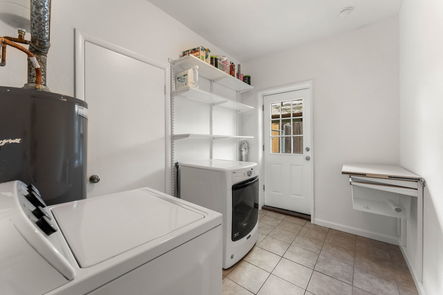 028-3705-Martin-Dr-Full