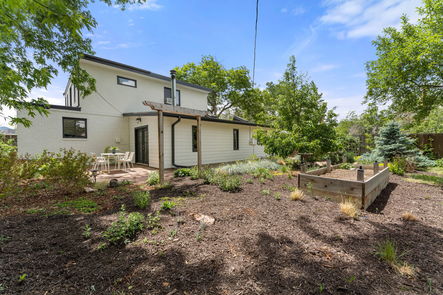 042-3705-Martin-Dr-Full