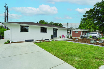 2210 Floral DSC05554_MLS