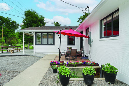 2210 Floral DSC05560_MLS