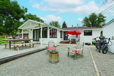 2210 Floral DSC05590_MLS