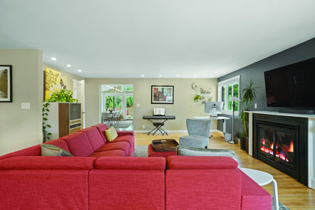 2210 Floral DSC05746_MLS