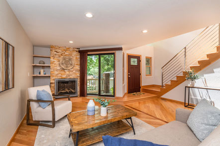 Buckingham_FamilyRoom_FrontDoor_Good