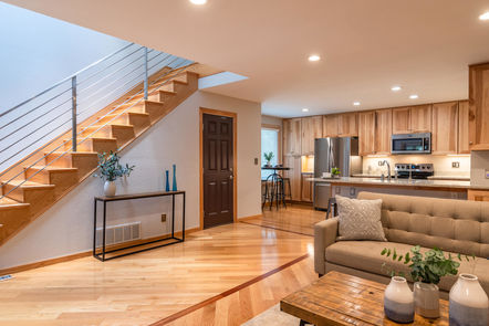 Buckingham_FamilyRoomStairCase_Good