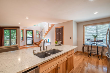 Buckingham_Kitchen_Familyroom_Good