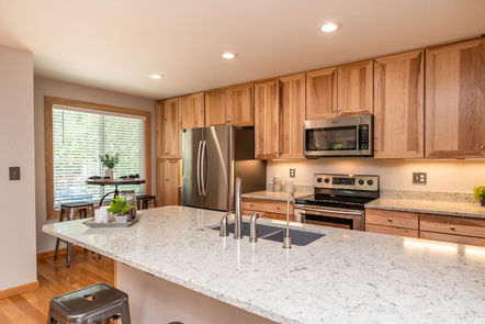 Buckingham_Kitchen_FromIsland_Good