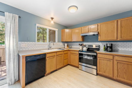 010-3032-W-107th-Pl-F-Full