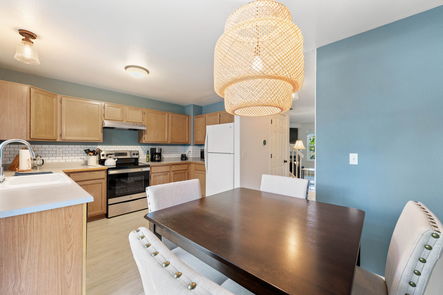 016-3032-W-107th-Pl-F-Full