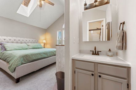 027-3032-W-107th-Pl-F-Full